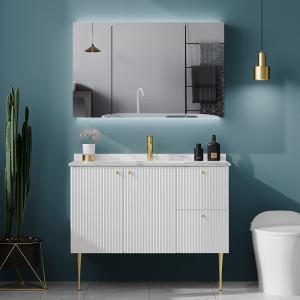 China Width 23.6in 47.2in Solid Wood Bathroom Cabinets Mirrored Waterproof supplier