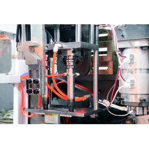 China Máquina de molde automática MP70D-2S do sopro da extrusão 50ML-4L para produtos do plástico da zona das crianças supplier