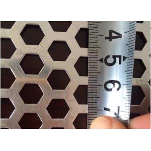 China SS304 Hexagonal Perforated Meta Easy Fabricate , Hexagonal Steel Mesh Provides Security supplier