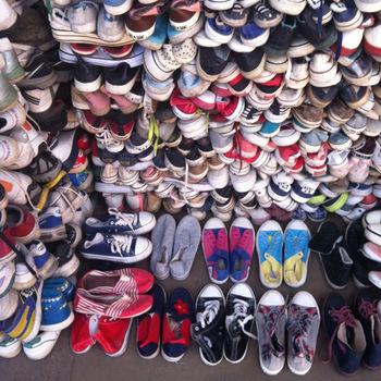 Wholesale cheap price of used shoes second hands shoes