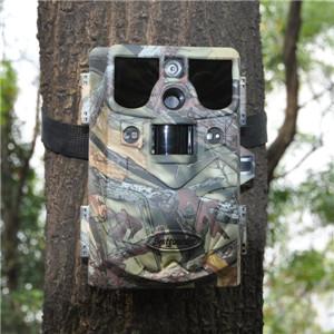 China 12mp HD 1080P WIFI function 8 in 1 hunting camera with game call function IP66 up to 85ft SG990V wholesale