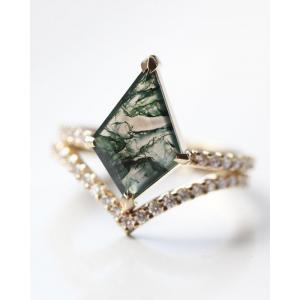 Moss Agate Modern Prism Shape Engagement Ring Set For Women In Gold