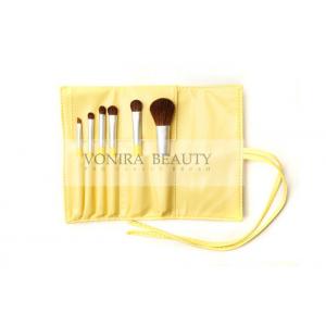 China Cute Yellow Christmas Makeup Brush Gift Set With Nature Soft Sable Hairs wholesale