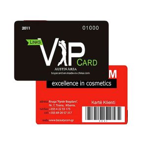 China Code QR/Code à barres Carte de membre en plastique supplier