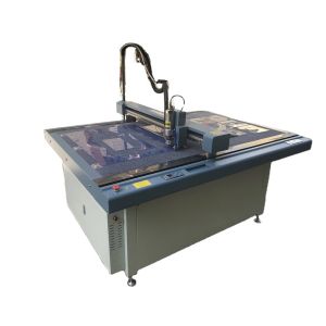 China KAEMI Large Format Auto Paper Feed Template Inkjet Plotter para padrão de vestuário 1500*900mm supplier