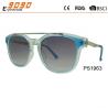 New arrival and hot sale of plastic sunglasses,suitable for men and women