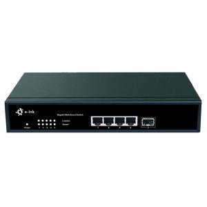 China Entry Level Fiber Ethernet Media Converter 4x10/100/1000 Base -T 1x1000 Base -FX Ethernet Switch wholesale