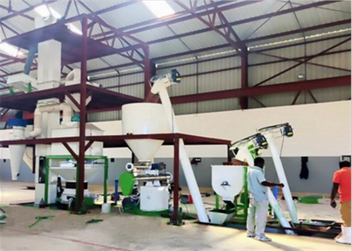 China 牛/馬の家禽は製造業機械1 - 2 T/H容量に与えます supplier