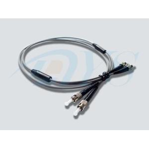 China Cabo de remendo de fibra óptica resistente de alta elasticidade 2.9mm 1/2 núcleos com o tubo do metal flexível supplier