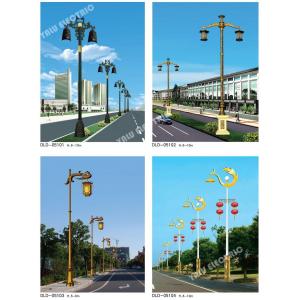 China 6M double arm Q235 Embossed decorative  8m street lighting pole with aluminum base supplier