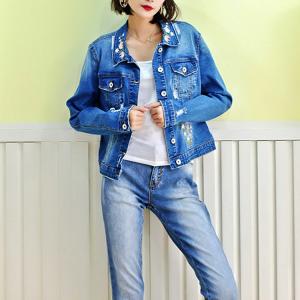 China Fancy Embroidery Jeans Coat For Women , Stretch Ladies Blue Denim Jacket supplier