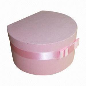 China Paper Gift Box with Pink Tissue Shred  on sale 
