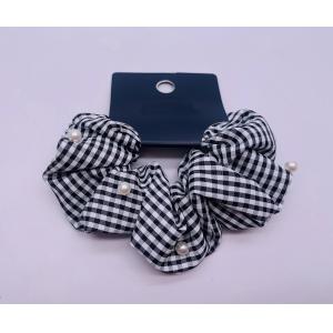 China Plaid Rubber Fabric Hair Accessories Scrunchies With White Pearls supplier