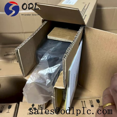 Compacto Mitsubishi FR-D720S-0.4K-CHT PLC FREQROL-D700 Serie 60Hz Tipo cerrado