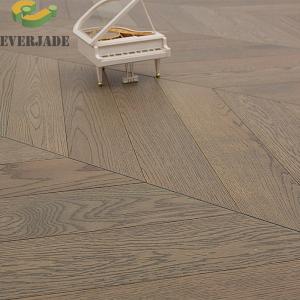 China Modern Design Style Wire Brushed Oak Engineered Wooden Flooring with Free Sample supplier