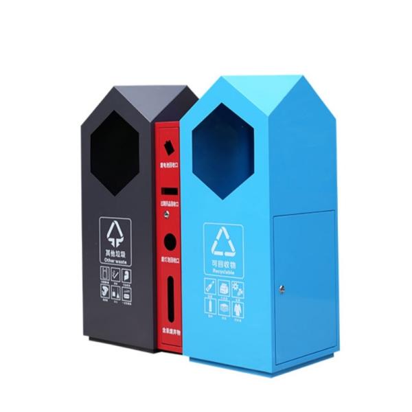 Un contenedor de basura irregular de acero inoxidable doble contenedor de basura