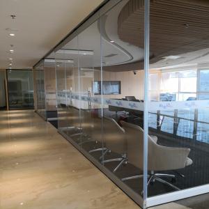 China Glass Divider Screen Movable Office Furniture Partitions Wall For Five Star Hotel supplier