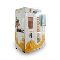 China Orange Juice Vending Machine With  12 Classic Design Coin Bill Online QR Code Bank Card Credit Card Payment System on sale