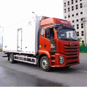 China FAW 10 Ton Reefer Truck Cold Room Van Truck For Vegetable And Fruit supplier