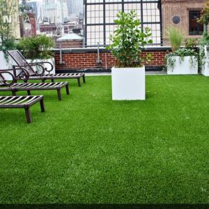 China Ground Cover Turf For House Roof Top Amazing Anti Aging PE PP Material supplier