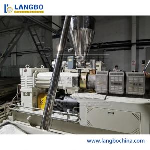 China Máquina de plástico para hacer tuberías de PVC, extrusora de tuberías con sistema de control automático wholesale