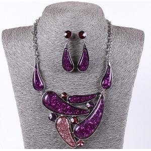 European retro-grade resin glitter sprinkled with diamond necklace with earrings