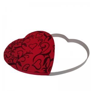 China Custom Heart Shaped Cardboard Box Chocolate Gift Box With Silk Cloth supplier