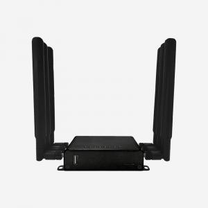 China 2.4GHz Industrial 4G Wireless Internet Router With 5 10/100Base-T Ethernet WAN/LAN Ports supplier