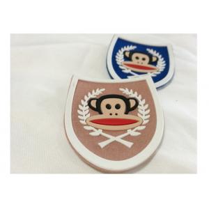 China La aduana creativa 3d grabó en relieve las etiquetas suaves del Pvc de los remiendos de goma del logotipo del Pvc para la ropa wholesale