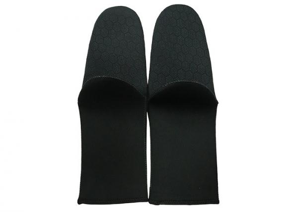 Comfortable Neoprene Dive Socks , Anti Slip Wetsuit Socks For Swimming