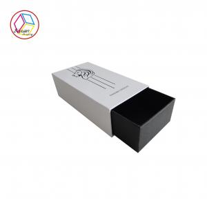 China Simple Mens Jewelry Box Customized Logo Printing Recyclable Feature supplier