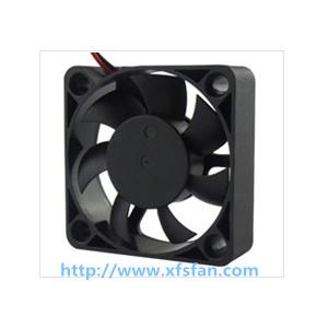 China 50*50*15mm 5V/12V/24V DC Black Plastic Brushless Cooling Fan DC5015 supplier