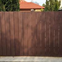 China Custom WPC Composite Fence Boards Waterproof Composite Fencing Panels on sale