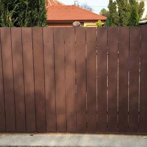 Custom WPC Composite Fence Boards Waterproof Composite Fencing Panels