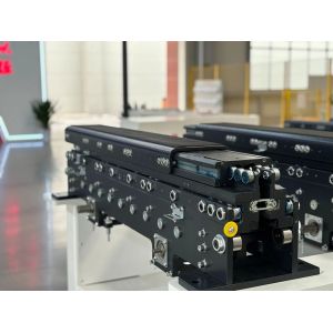 China 1300 X 1400 X 1500mm Pallet Telescopic Fork Double Motor Pallet Type Fork 30m/Min wholesale