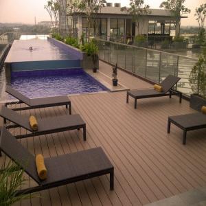 Swimming Pool Wpc Decking Tiles Waterproof Flooring Solid Core Composite Decking