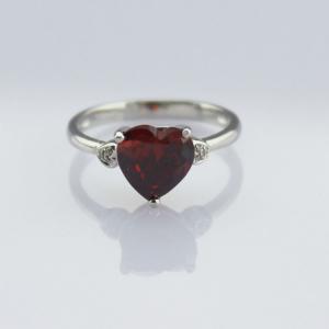 China Women 8mm Heart Shape Red Cubic Zirconia Sterling Silver Ring(F54) supplier