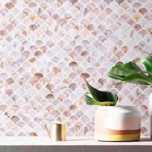 China Fan Shape Natural Shell White Pattern Mosaic Tile Mother Of Pearl Backsplash Wall Tile supplier