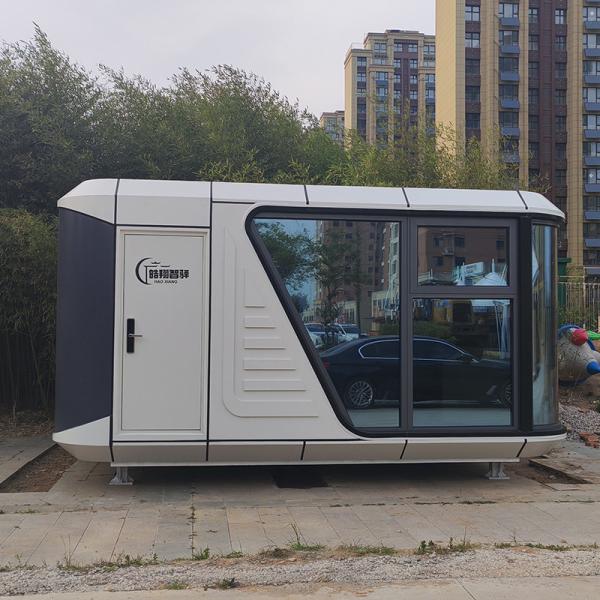 Wind Resistance Grade 10 Customizable Space Capsule House In Excellent Location Adaptability And Energy-Saving Design