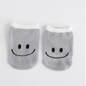 China Smile Face Newborn Baby Socks / Bulk Baby Socks Gray Color Anti Bacterial supplier