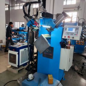 China Tecnología avanzada de control numérico para soldaduras de ángulo R fuertes y hermosas en la máquina del fregadero de cocina wholesale
