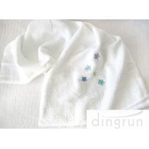 China Kid Pure White Hand Wash Towels 100% Cotton High Water Absorbing 220gsm supplier