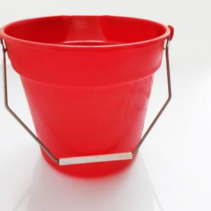 China Heavy Duty Resistant Red Large Round Plastic Buckets With Handle supplier