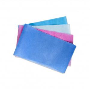 China 30gsm PP Non Woven Fabric Disposable Clothing Material With PE Film Laminate supplier