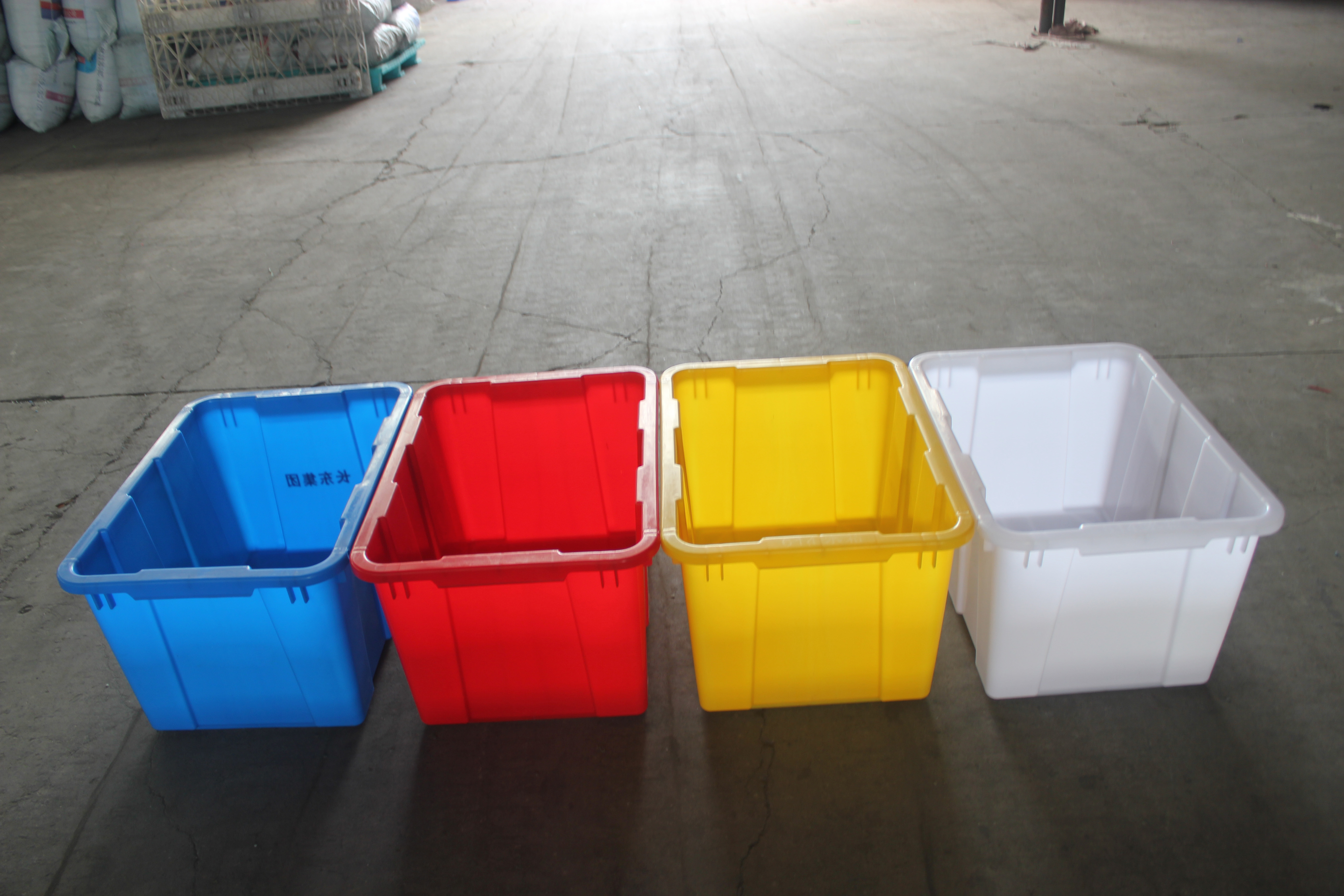 Yellow Colored Plastic Bin Boxes With Lids For Commercial