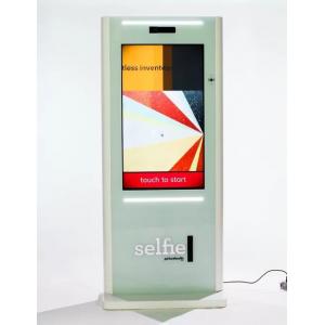 China Removable Photo Booth Kiosk 43 Inch Tempred Glass Surface Full HD LED Panel supplier