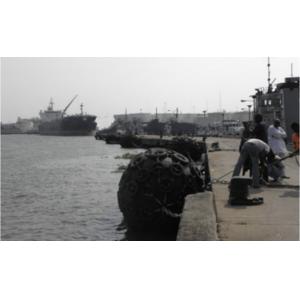 China Berthing Ship Protection Yokohama Rubber Fender Black Inflatable Floating Pneumatic supplier