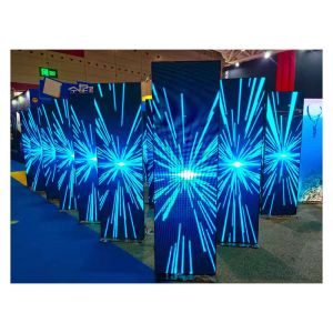 China P2 P3 P4 Panneau publicitaire numérique à LED Affiche d'écran LED debout au sol supplier