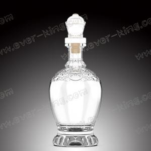 China Heavy Base Luxury 1500g 1 Liter Glass Liquor Bottles supplier