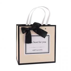 White Art Printed Paper Shopping Bag With Rope Handle Varnishing